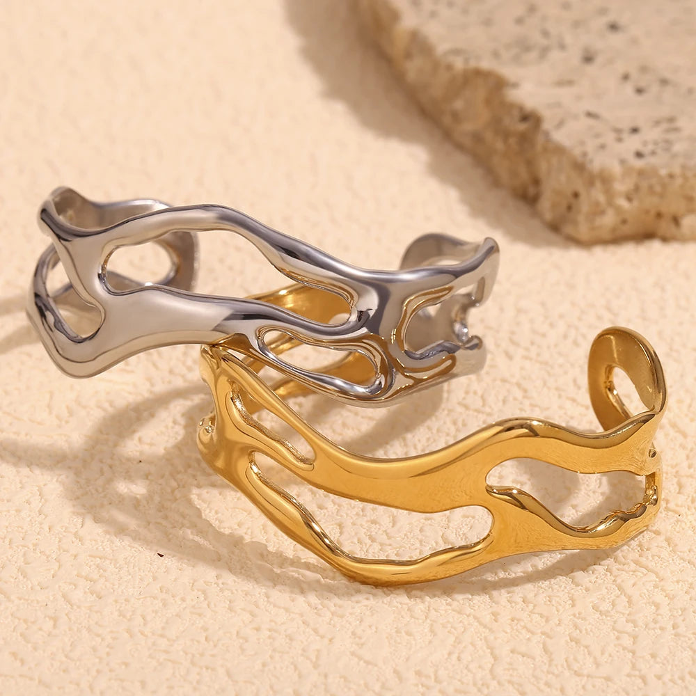 Elegantes Armband mit Abstrakter Wellenform