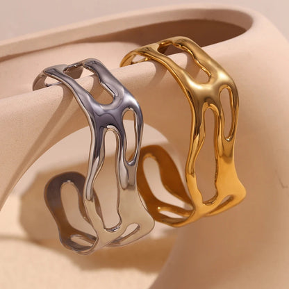 Elegantes Armband mit Abstrakter Wellenform